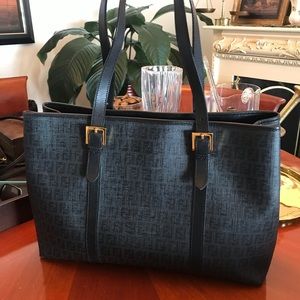 🎀FENDI TOTE🎀 AUTHENTIC